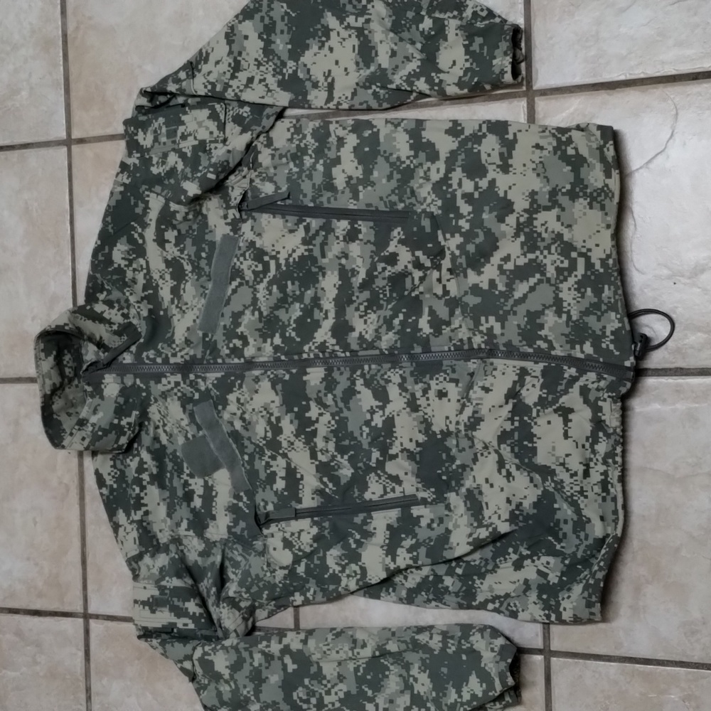 USGI ECWCS level 4 Wind Jacket UCP Gen III L4